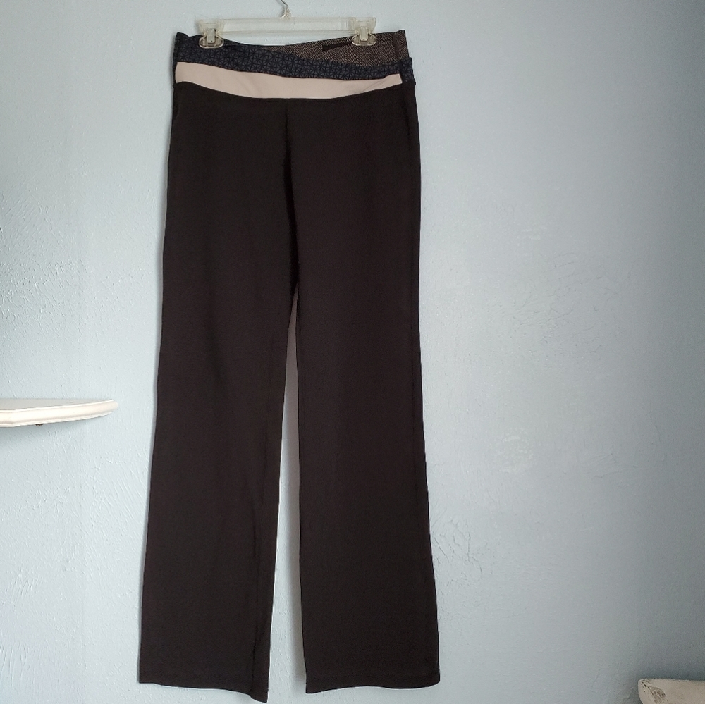 Lululemon Sz 12 criss cross waist yoga pants A92